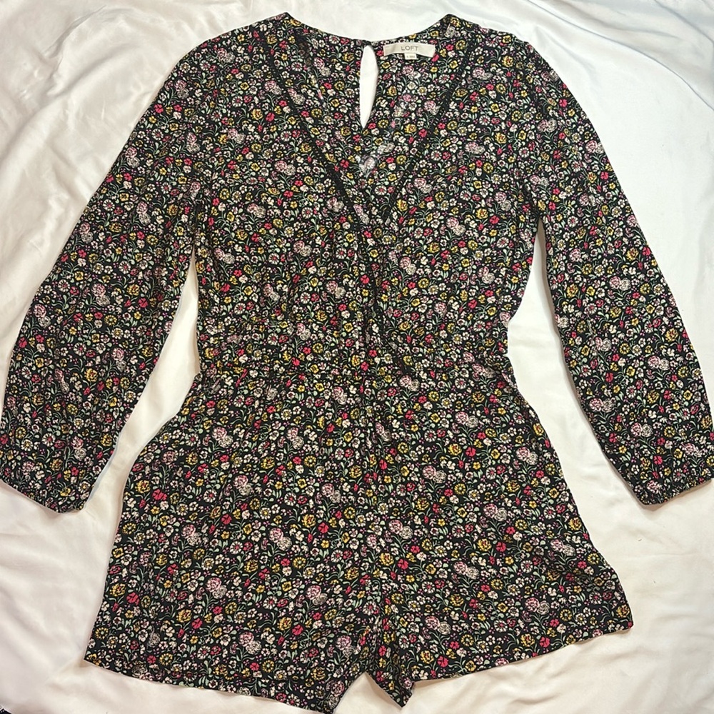 ✨LOFT Small Long Sleeve Shorts Floral Romper